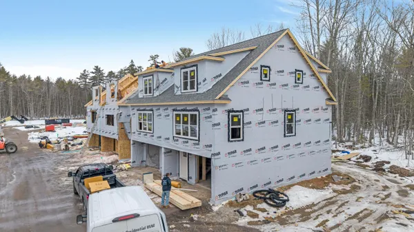 $597,900 | 8 Creekside, Unit 9, Kennebunkport, ME 04046