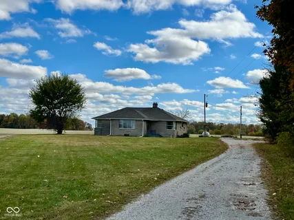$349,000 | 3 East County Road 900 North, Lizton, IN 46149