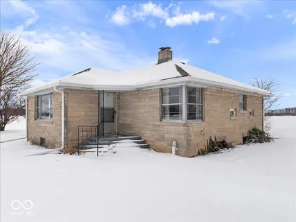 $349,000 | 3 East County Road 900 North, Lizton, IN 46149