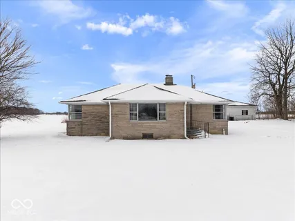 $349,000 | 3 East County Road 900 North, Lizton, IN 46149