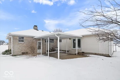 $349,000 | 3 East County Road 900 North, Lizton, IN 46149