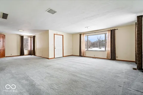 $349,000 | 3 East County Road 900 North, Lizton, IN 46149