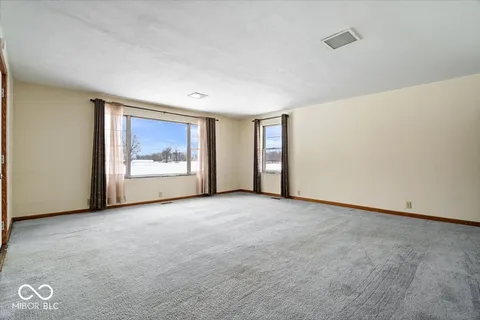 $349,000 | 3 East County Road 900 North, Lizton, IN 46149