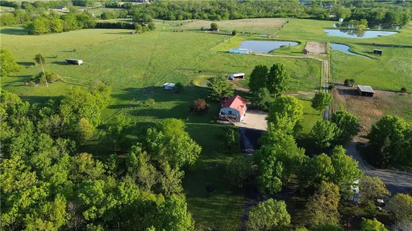 $597,000 | 32506 East Hammond Road, Grain Valley, MO 64029