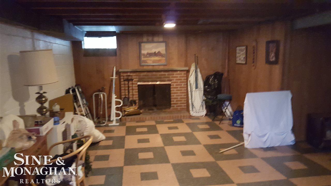 1960 Prestwick Road Grosse Pointe Woods, MI 48236 - Photo 12 of 13