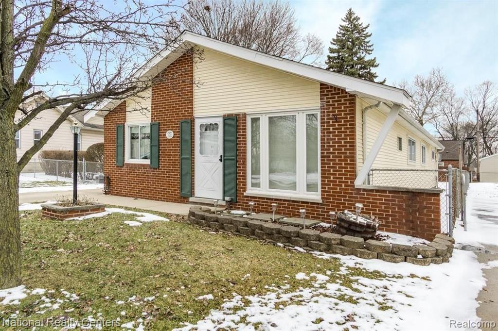 210 South Campbell Road Royal Oak, MI 48067 - Photo 3 of 25
