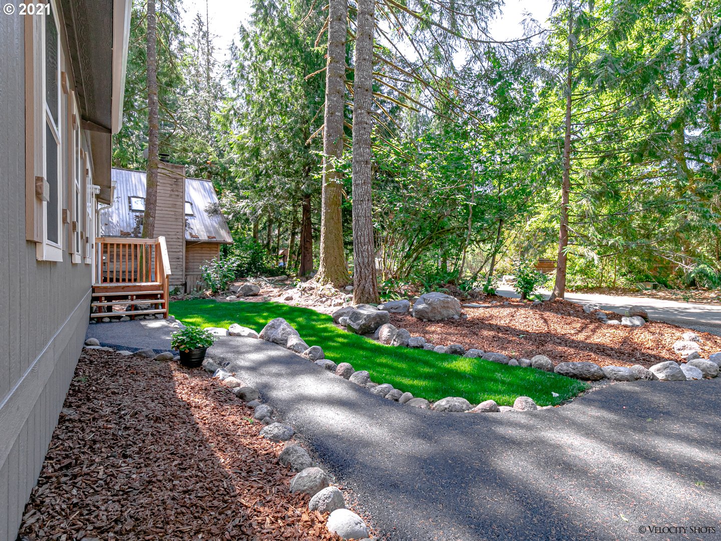 64727 East Sandy River Lane Rhododendron, OR 97049 - Photo 5 of 31