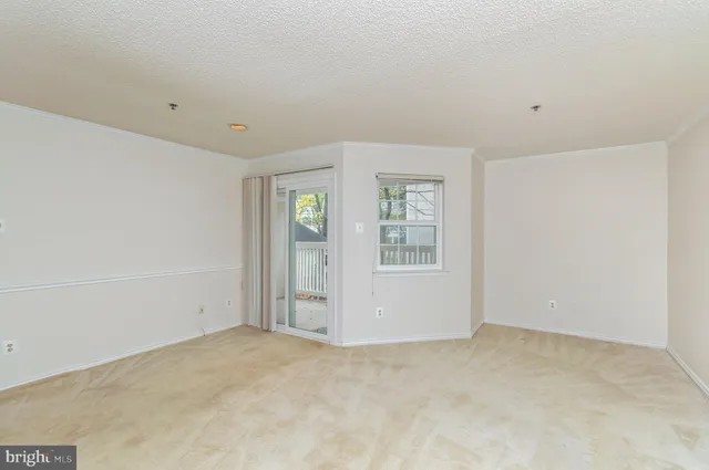 $1,900 | 1504 Lincoln Way, Unit 108, McLean, VA 22102