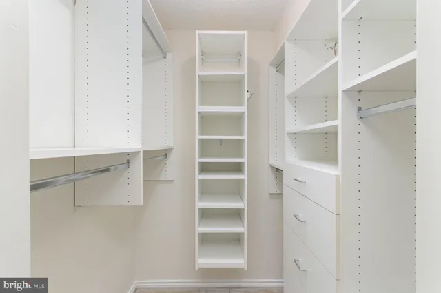 $1,900 | 1504 Lincoln Way, Unit 108, McLean, VA 22102