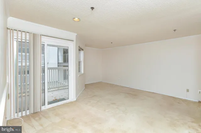 $1,900 | 1504 Lincoln Way, Unit 108, McLean, VA 22102