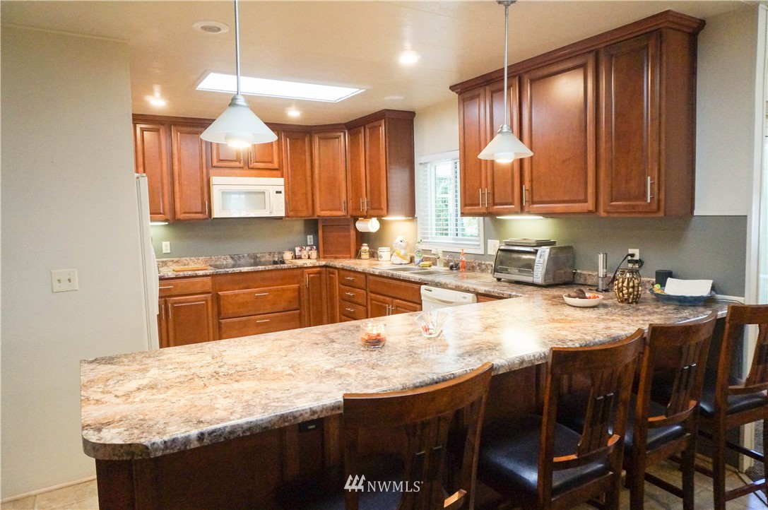 201 Union Avenue Southeast, Unit 186 Renton, WA 98059 - Photo 5 of 25 Gallery Image 5