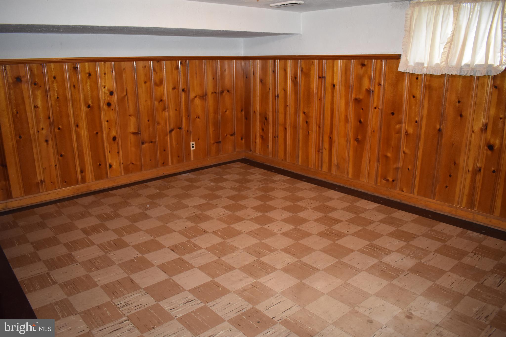1403 Langford Road Baltimore, MD 21207 - Photo 11 of 22