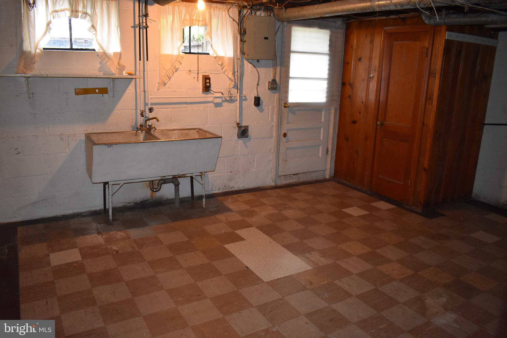 1403 Langford Road Baltimore, MD 21207 - Photo 14 of 22