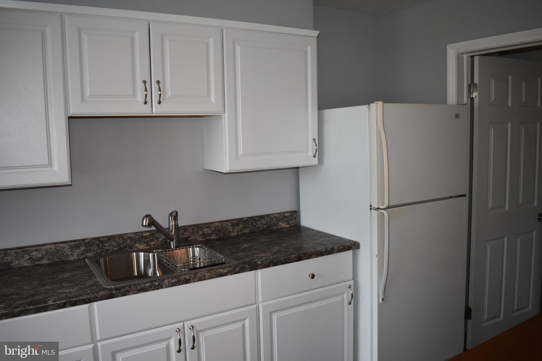 1403 Langford Road Baltimore, MD 21207 - Photo 5 of 22