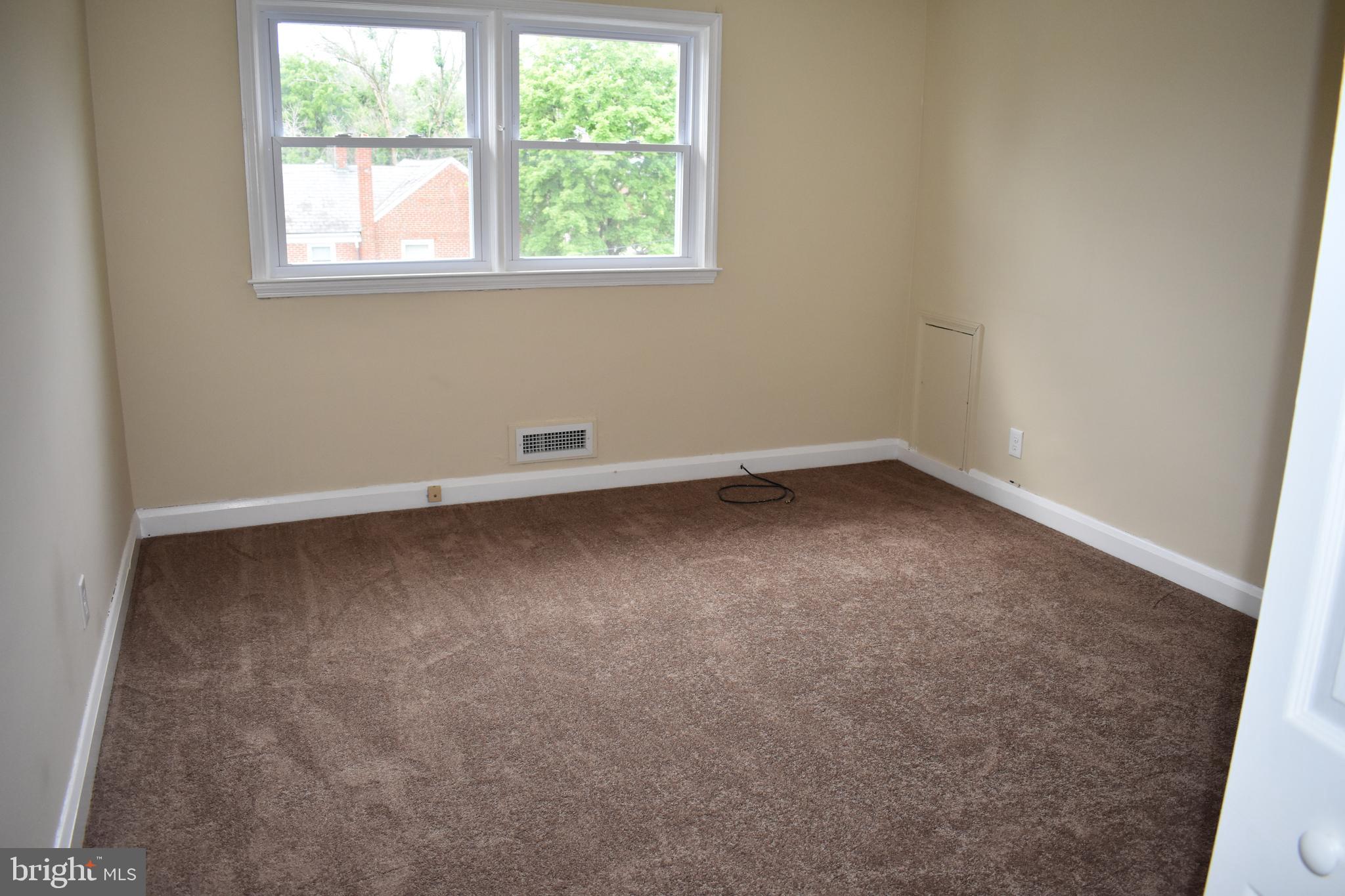 1403 Langford Road Baltimore, MD 21207 - Photo 7 of 22