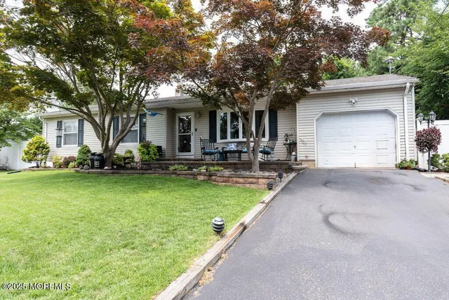 $570,000 | 1325 12th Avenue, Toms River, NJ 08757