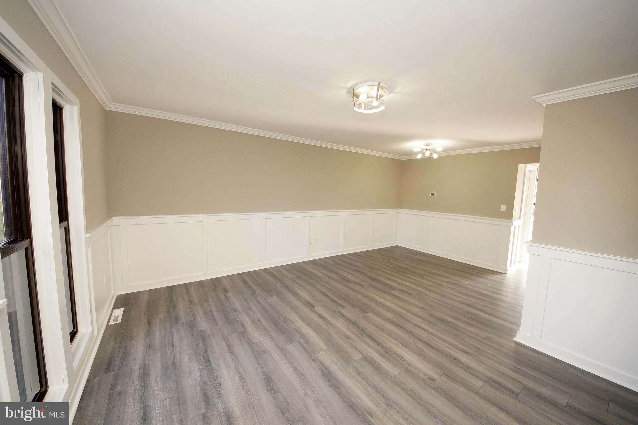 231 Probasco Road East Windsor, NJ 08520 - Photo 4 of 28