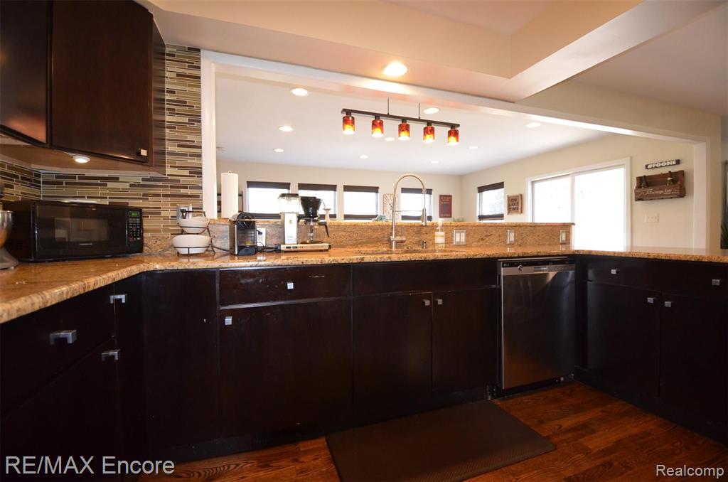 6331 Middle Lake Road Clarkston, MI 48346 - Photo 21 of 87