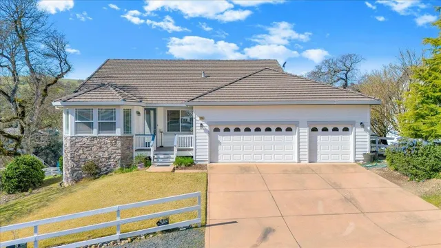a view of a lake in middle of the town
