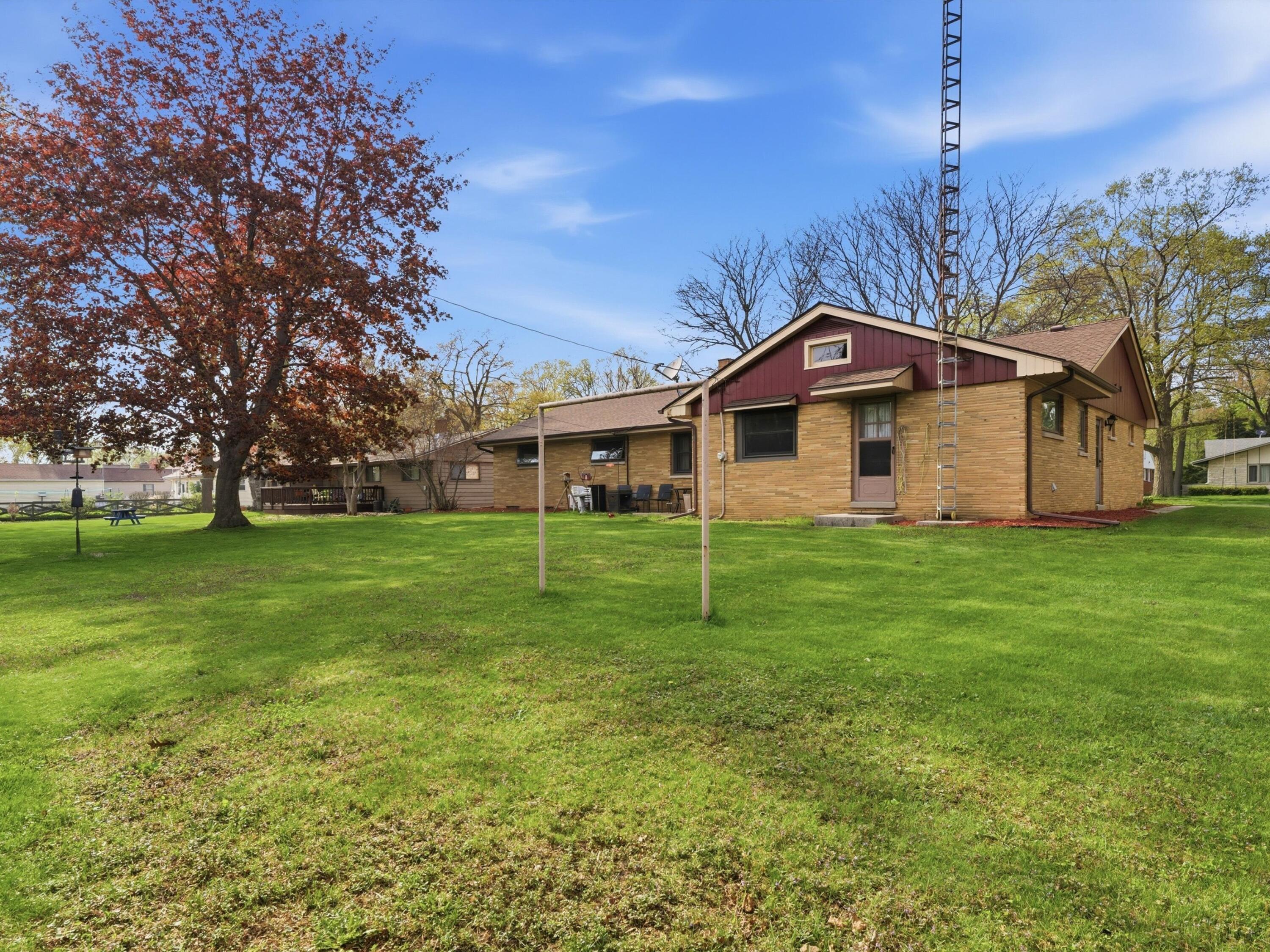 2211 Markham Street Manitowoc, WI 54220 - Photo 25 of 29 04-004_3079661_02151