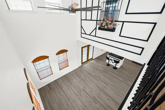 $319,000 | 424 South Holmes Street, La Porte, TX 77571