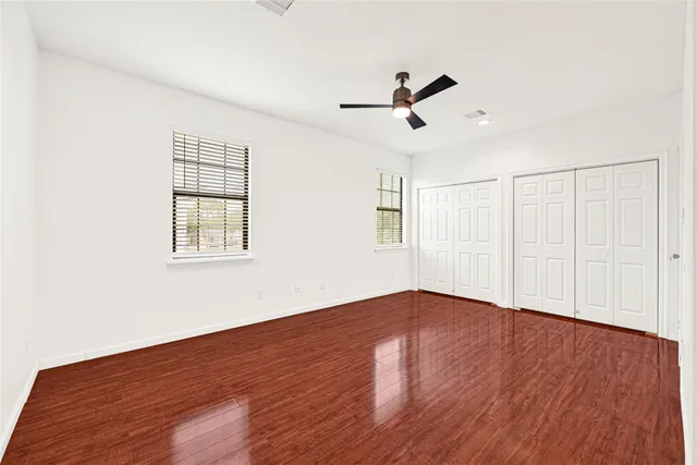 $319,000 | 424 South Holmes Street, La Porte, TX 77571