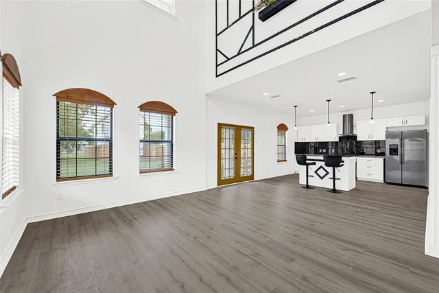 $319,000 | 424 South Holmes Street, La Porte, TX 77571