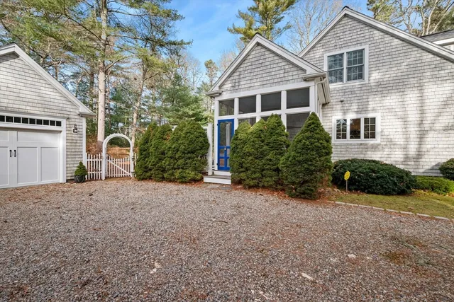 $885,999 | 602 Putnam Avenue, Barnstable, MA 02635