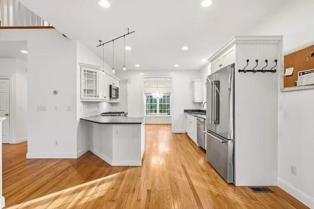 $885,999 | 602 Putnam Avenue, Barnstable, MA 02635