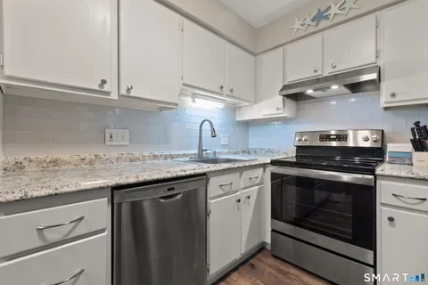 $499,999 | 92 Limewood Avenue, Unit C4, Branford, CT 06405