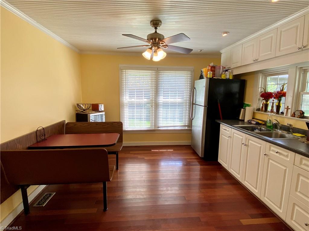 5212 Harvey Road Jamestown, NC 27282 - Photo 5 of 12 Gallery Image 5