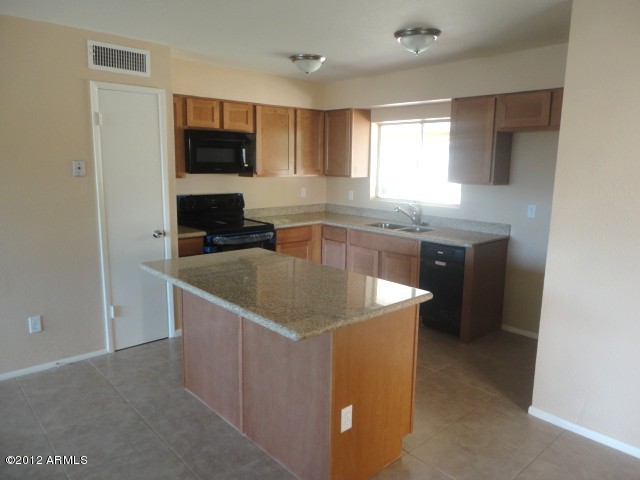 4556 West Hatcher Road Glendale, AZ 85302 - Photo 2 of 20 Brand New Kitchen