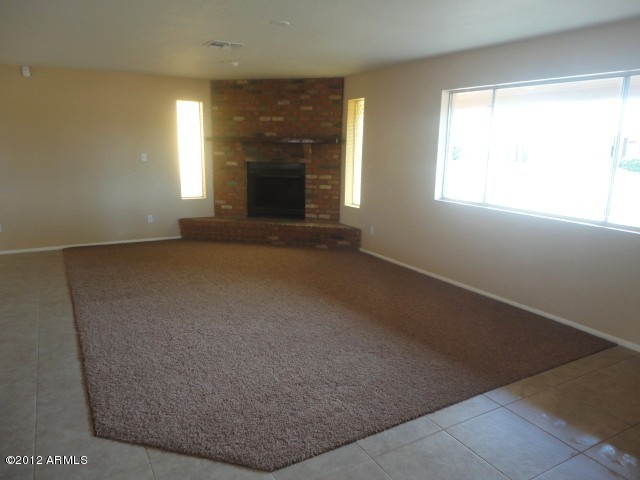 4556 West Hatcher Road Glendale, AZ 85302 - Photo 3 of 20 Great Room