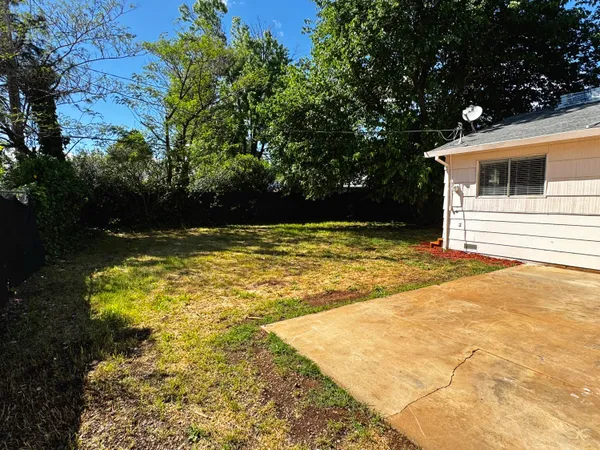 $299,900 | 3732 Mercury Drive, Redding, CA 96002