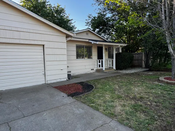$299,900 | 3732 Mercury Drive, Redding, CA 96002