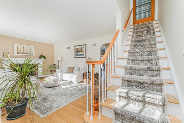 $646,000 | 125 Garretson Circle, Milltown, NJ 08850