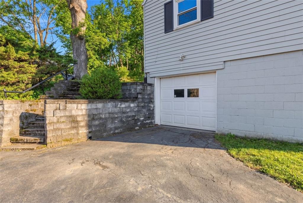 6 Suffolk Drive Coraopolis, PA 15108 - Photo 38 of 39