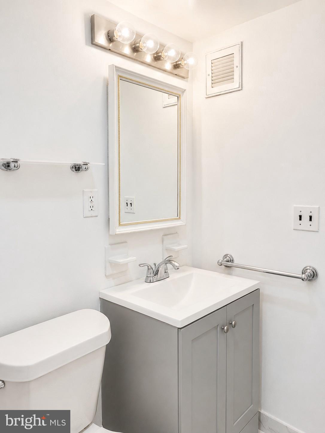 200 Locust Street, Unit 30GN Philadelphia, PA 19106 - Photo 11 of 20