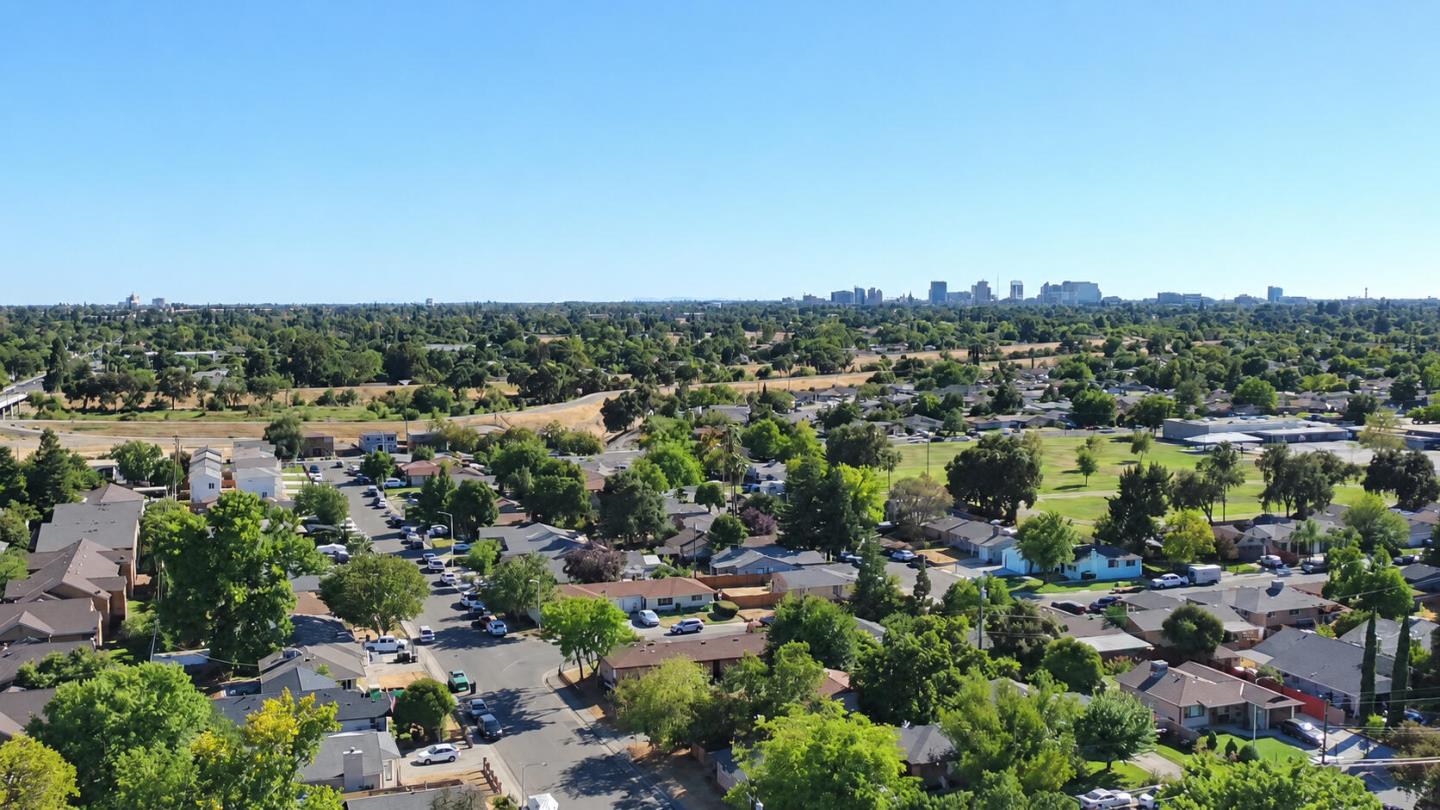 371 Ford Road Sacramento, CA 95838 - Photo 3 of 13 Gallery Image 3