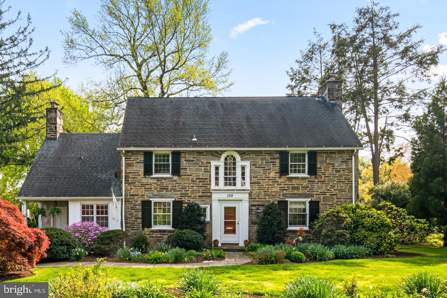 109 Stratford Road Wallingford, PA 19086 - Photo 2 of 40