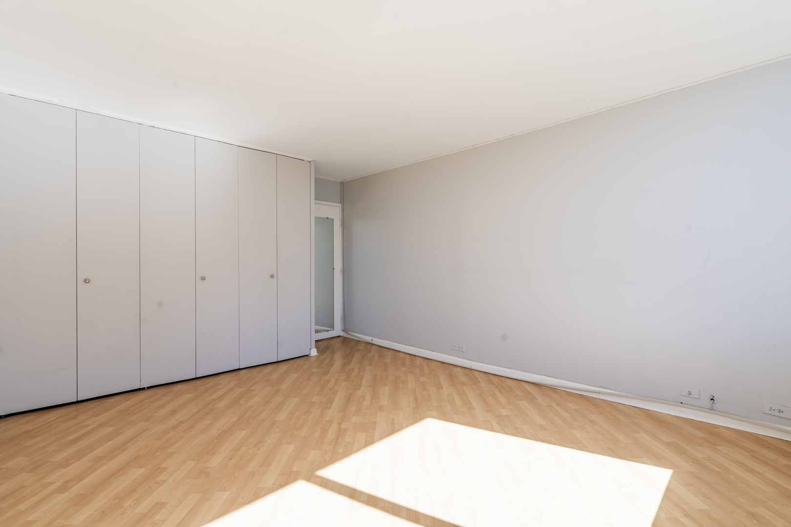 5757 North Sheridan Road, Unit 19D Chicago, IL 60660 - Photo 23 of 36 Gallery Image 23