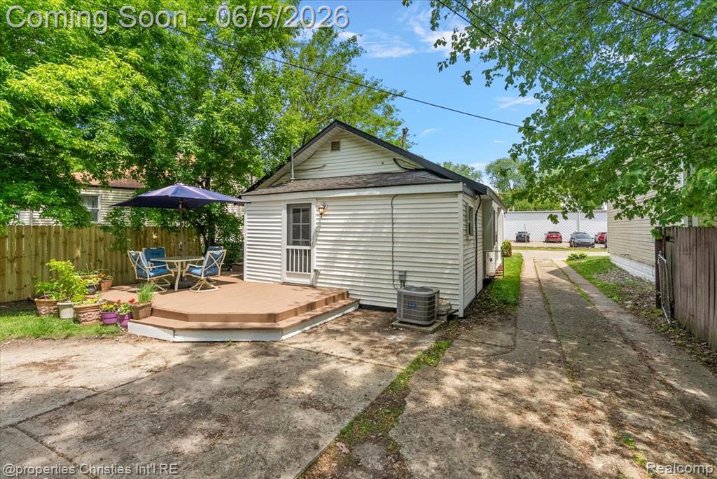 2715 Inman Street Ferndale, MI 48220 - Photo 24 of 29