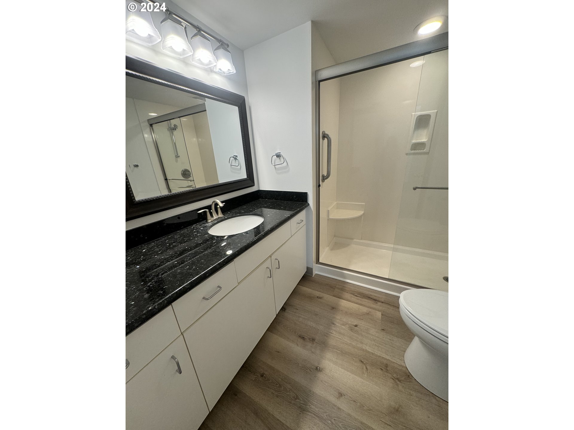 6645 West Burnside Road, Unit 527 Portland, OR 97225 - Photo 14 of 33 Gallery Image 14
