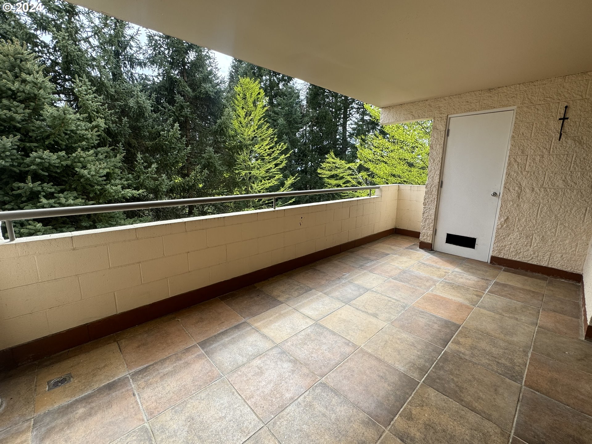 6645 West Burnside Road, Unit 527 Portland, OR 97225 - Photo 20 of 33 Balcony