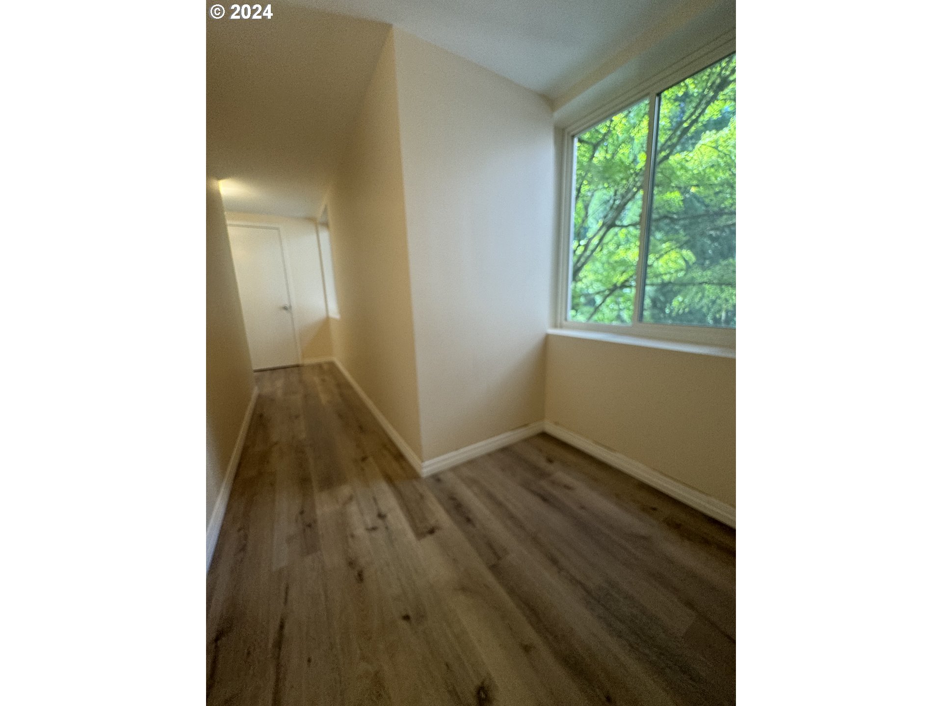 6645 West Burnside Road, Unit 527 Portland, OR 97225 - Photo 3 of 33 Entrance/Foyer