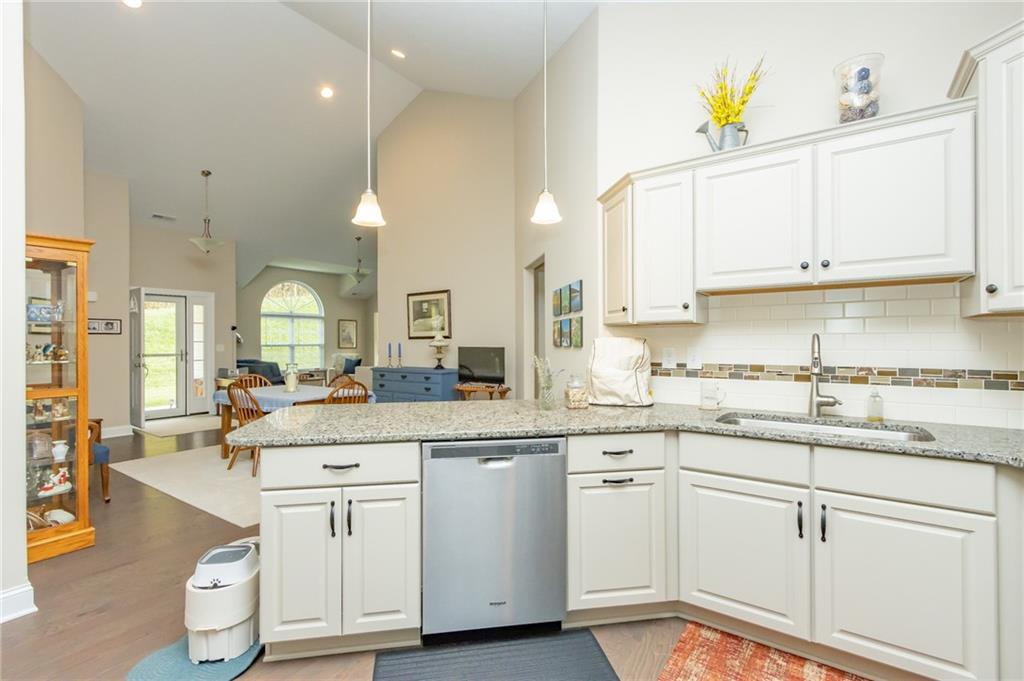 344 Saddlebrook Road Gibsonia, PA 15044 - Photo 6 of 25 Gallery Image 6