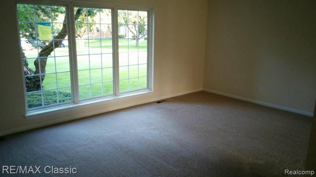 29666 Middlebelt Road Farmington Hills, MI 48334 - Photo 11 of 15