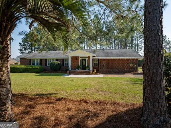 $369,900 | 142 Brighton Road, Tifton, GA 31794