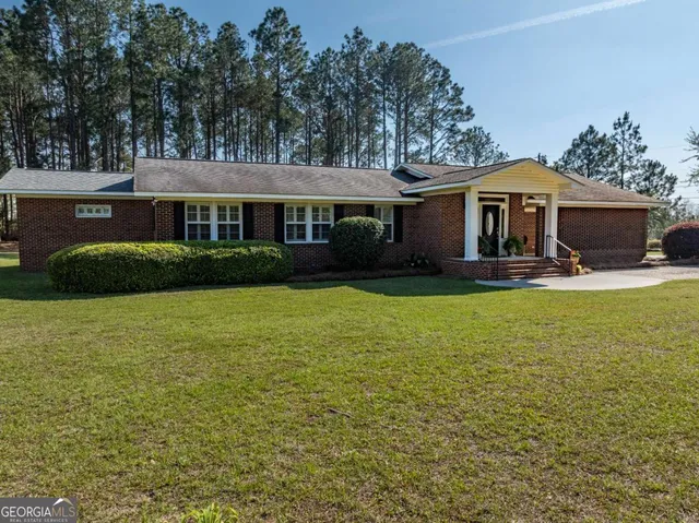$369,900 | 142 Brighton Road, Tifton, GA 31794