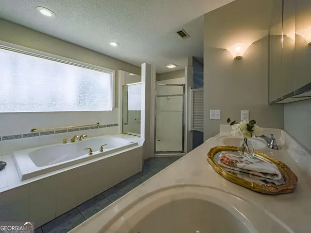 $369,900 | 142 Brighton Road, Tifton, GA 31794